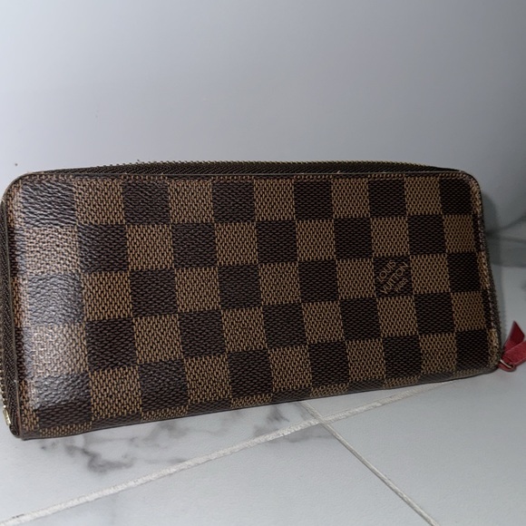Louis Vuitton Damier Long Wallet - Picture 4 of 7